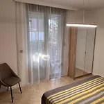 Eve Santa Marina Ii - Sea, Pools, Relax Appartamento *